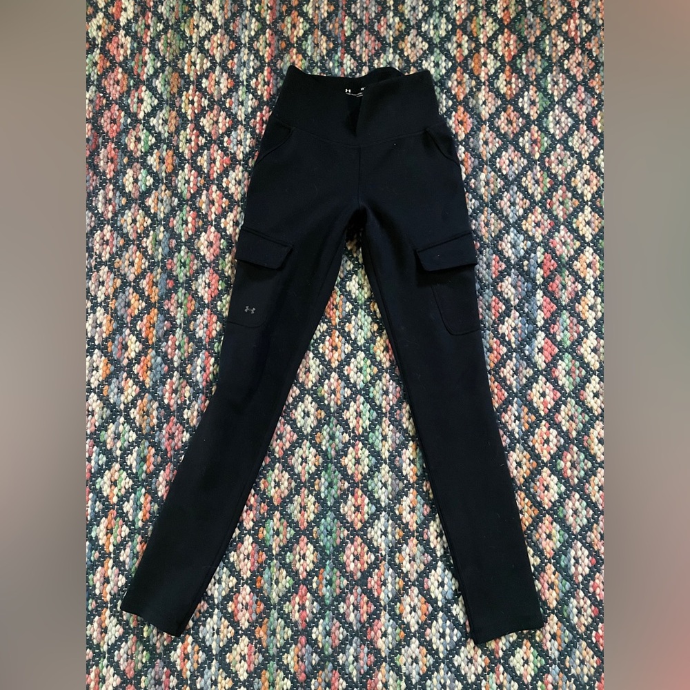 Under Armour Women's Black Cargo Leggings